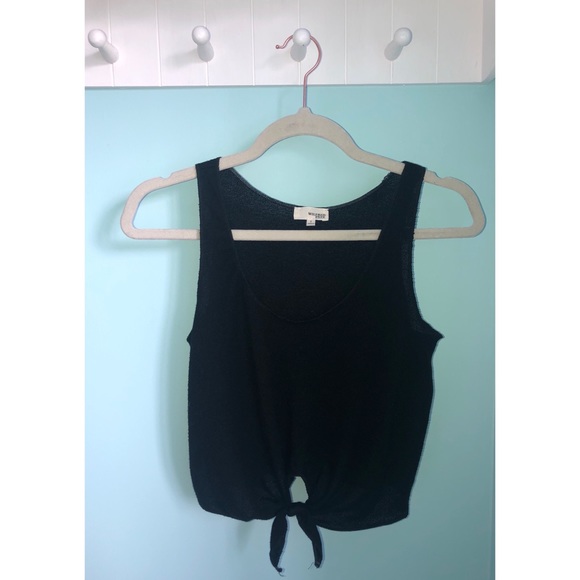 3/$25 Cropped Tops:Aritzia Wilfred Free Crop Top💥 - Picture 2 of 3